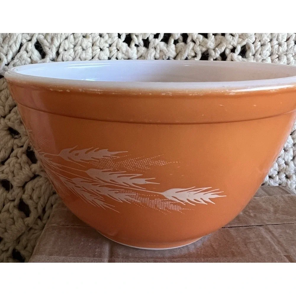 Pyrex 401 Orange Autumn Harvest Glass Round Shape Small Mixing Bowl